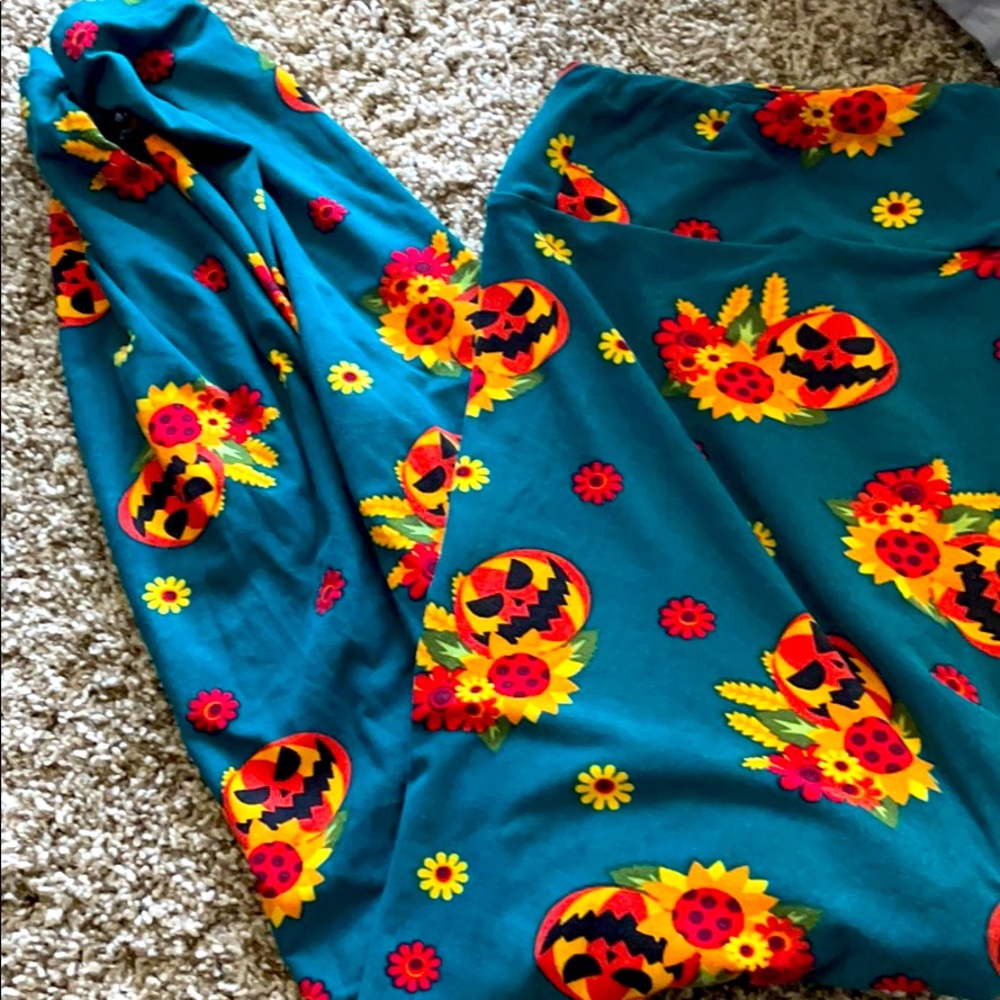 LuLaRoe Tall and Curvy Fall Halloween